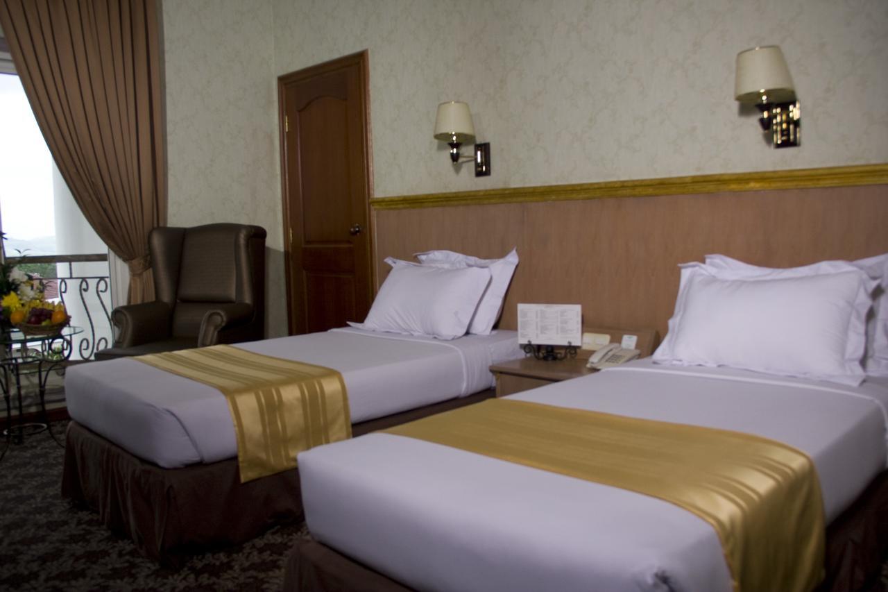 Yasmin Hotel Puncak Exterior photo